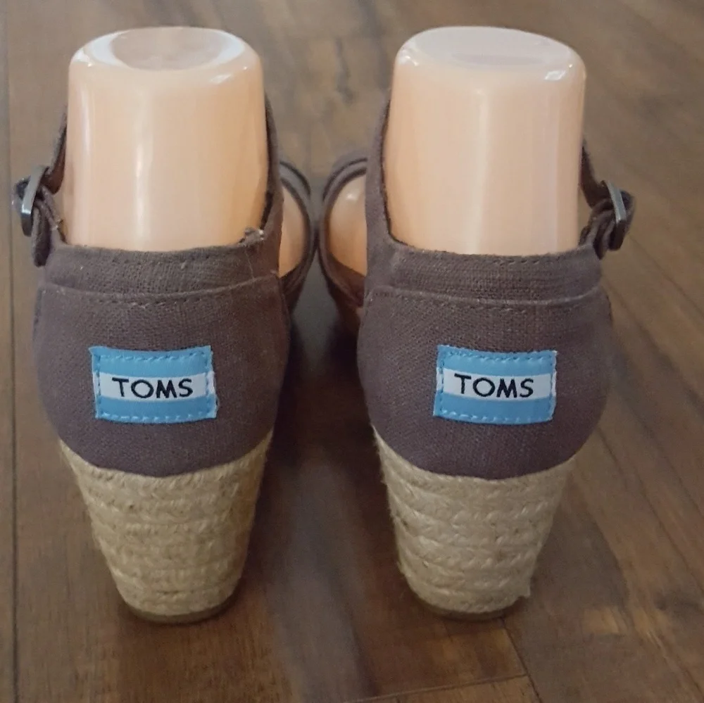 TOMS - Chocolate Brown Platform‎ Espadrilles